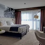 Mercure 4*