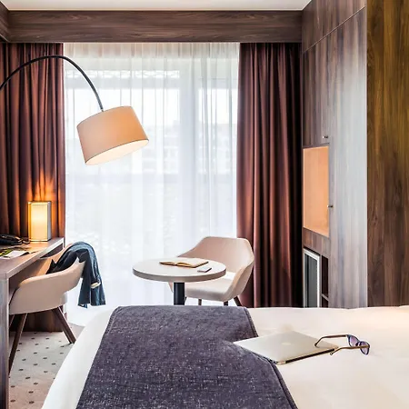 Mercure Station 4*
