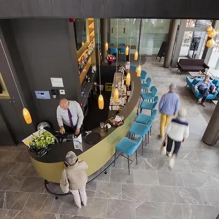 Hotel Mercure Station 4*